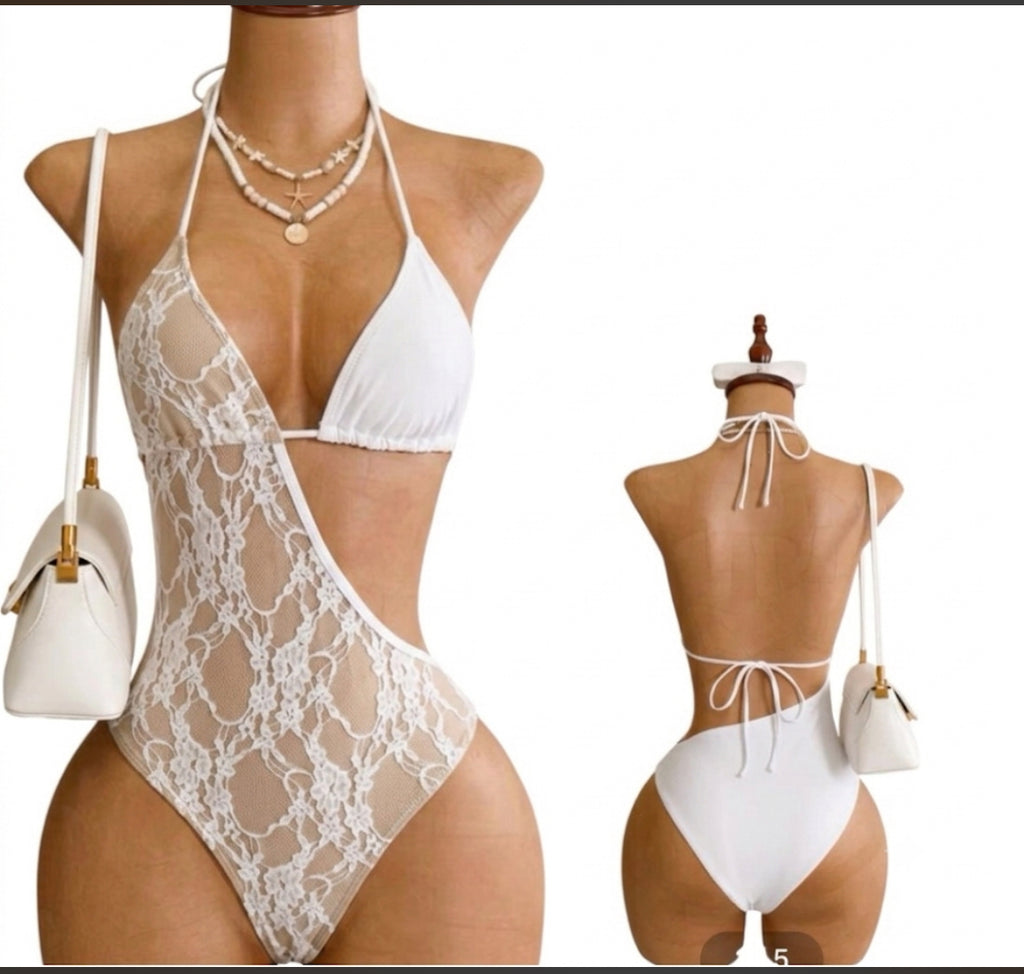 Costume Intero Bianco in Pizzo Cut-Out