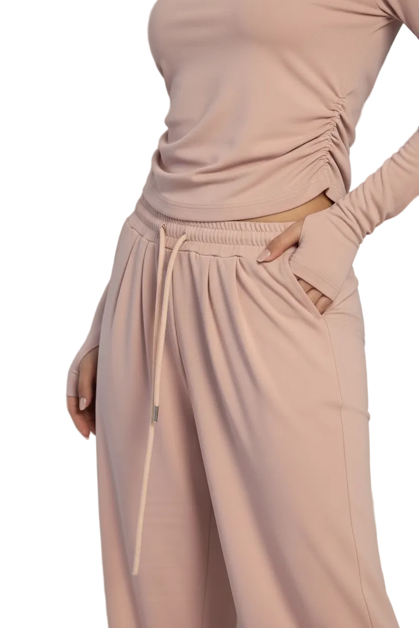 Set Comfy "Mia" – Coordinato Elasticizzato con Spalline e Pantaloni Palazzo