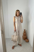 Tuta Lunga Elegante in Lino Beige con Scollo Rotondo e Gamba Ampia