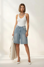 Bermuda in Jeans "Billie Jean" con Strass e Chiusura Asimmetrica