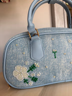 Borsa Bauletto Mini in Denim con Ricami Floreali