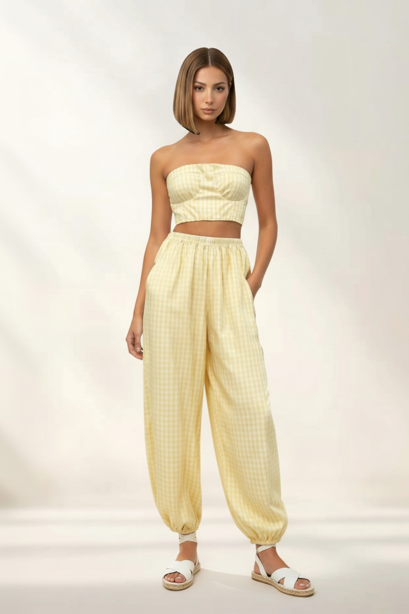 Coordinato a Quadretti con Top a Fascia e Pantaloni Harem