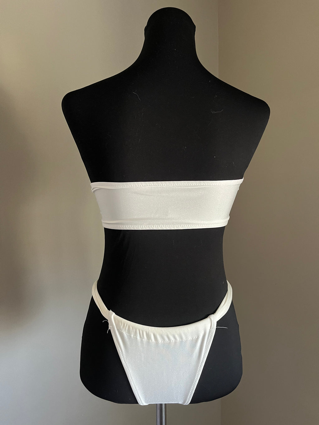 Set 3 Pezzi Costume Bikini Nanà  e Copricostume Bianco con Gioiello