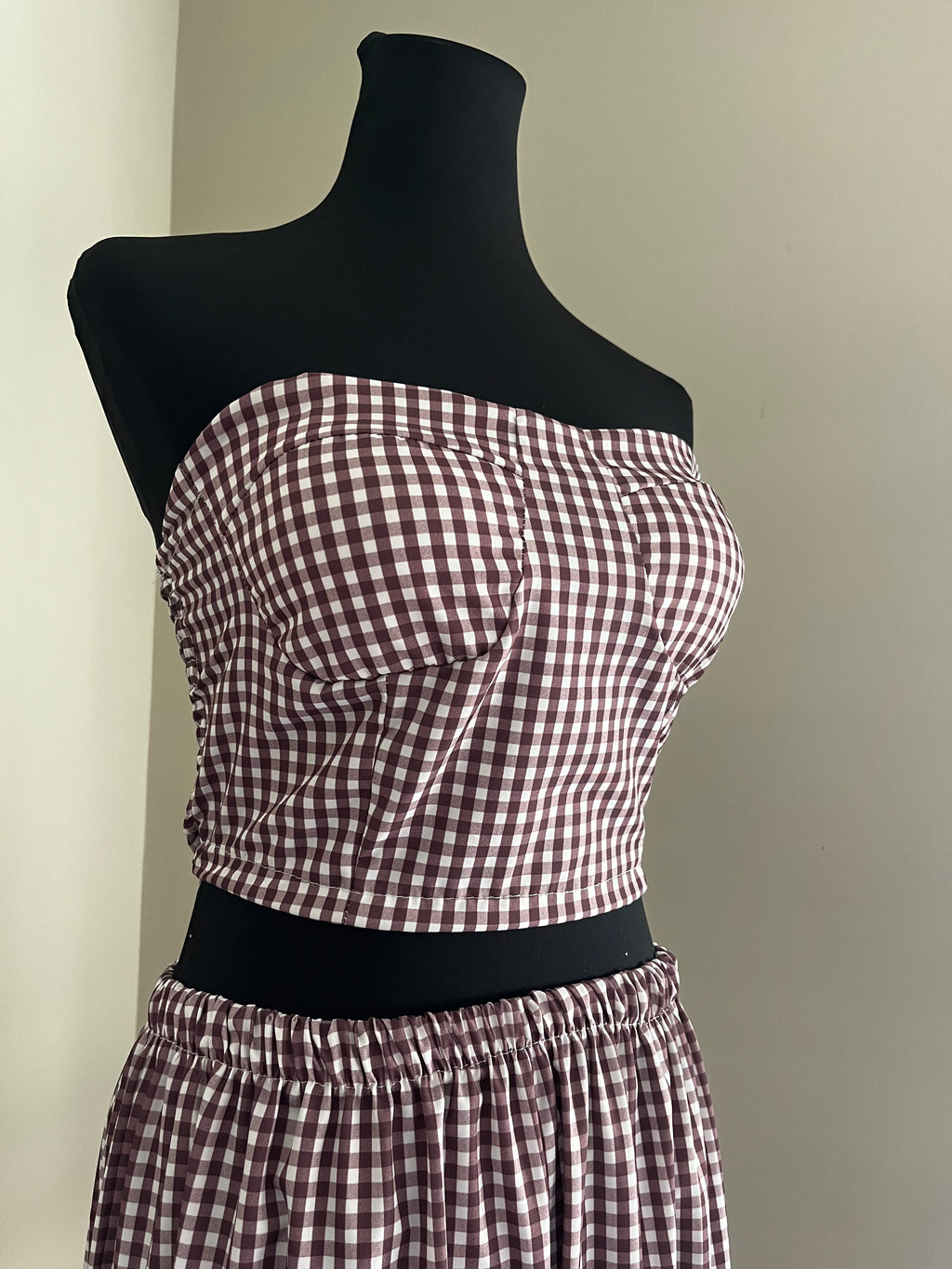 Coordinato a Quadretti con Top a Fascia e Pantaloni Harem