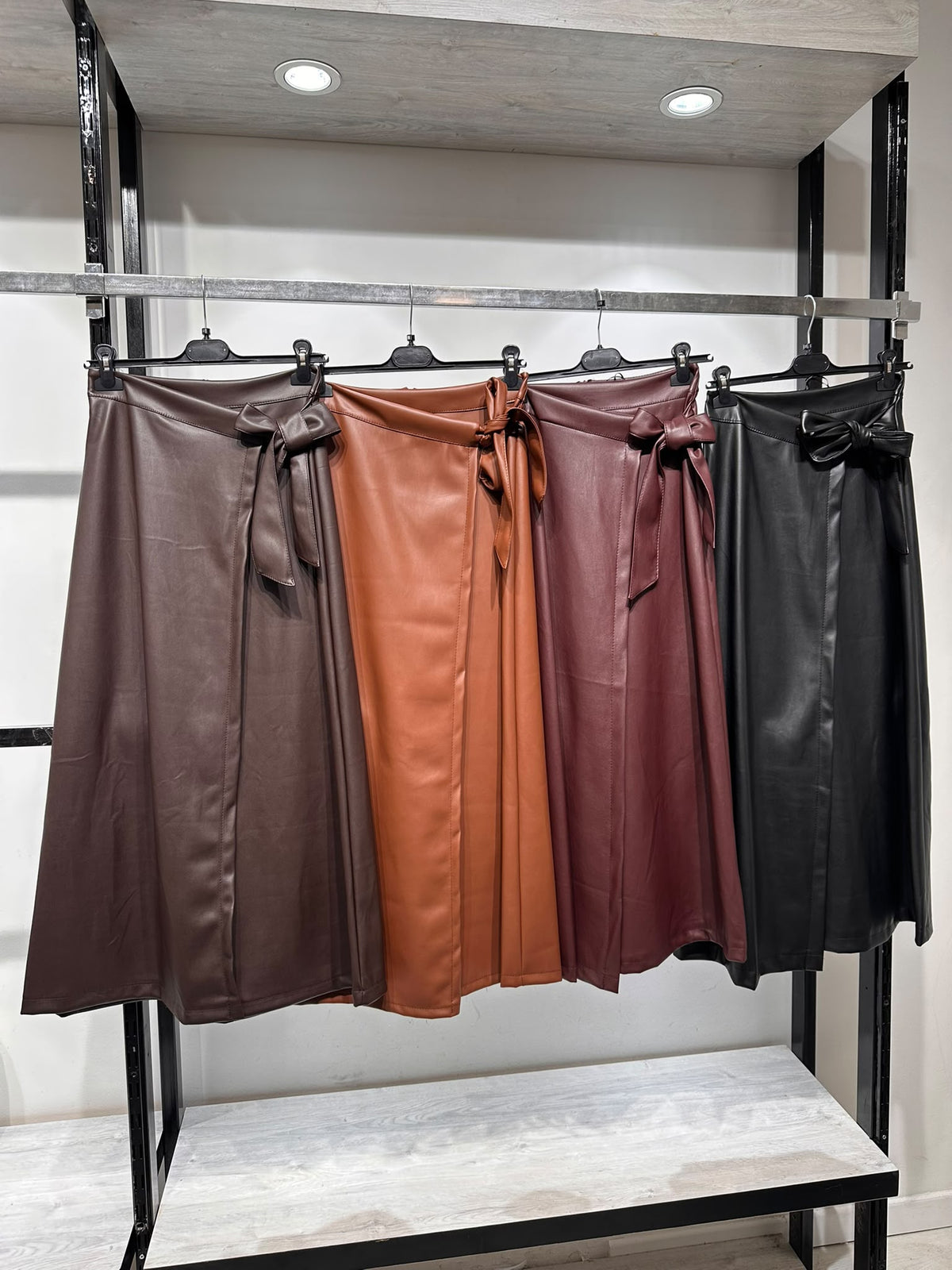 Gonna Maxi Flared in Similpelle Soft – Modello Envelope