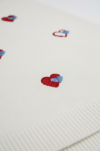 Maglia in Tricot "Amore Dolce" – Top Bianco con Cuori Ricamati