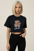 "Cuteness Overload" – T-shirt Oversize Cropped con Grafica Orsetto