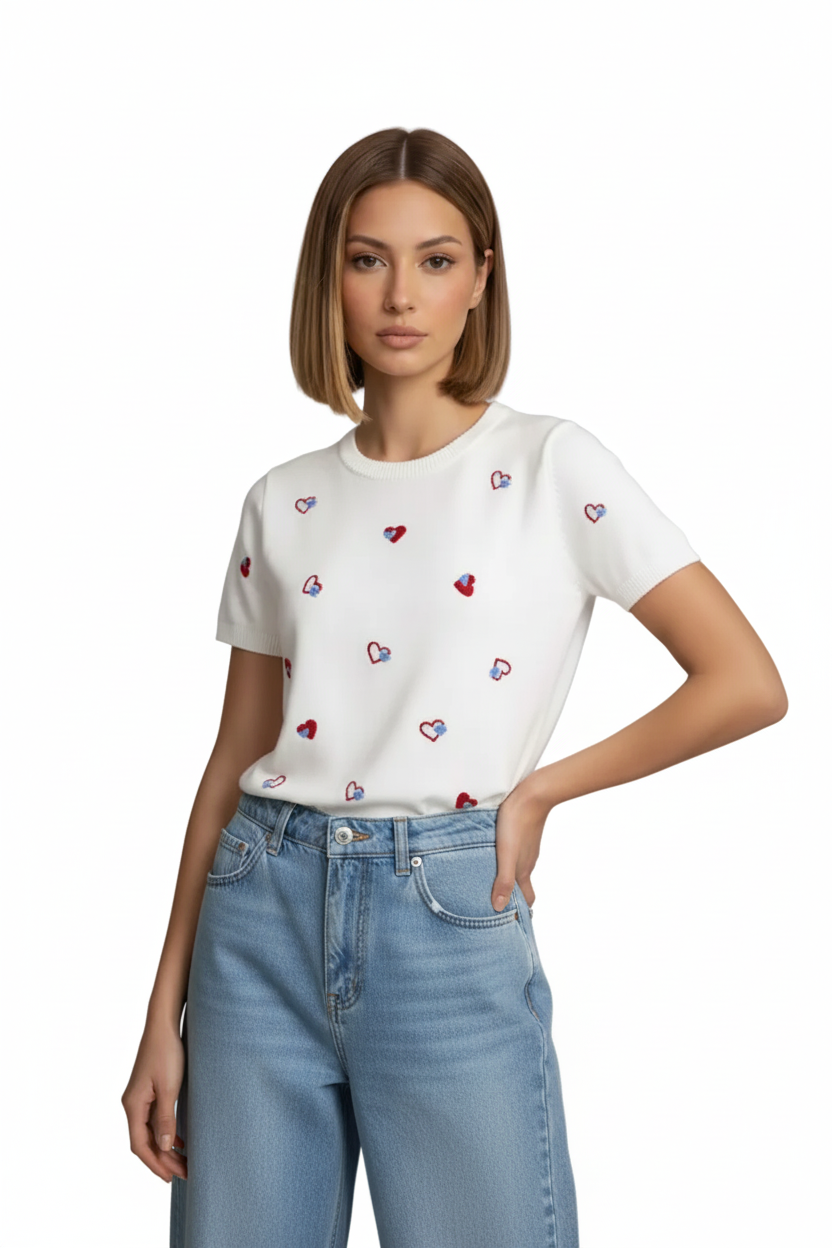 Maglia in Tricot "Amore Dolce" – Top Bianco con Cuori Ricamati
