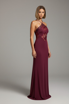 Abito Maxi Halterneck con Inserti in Pizzo Geometrico.