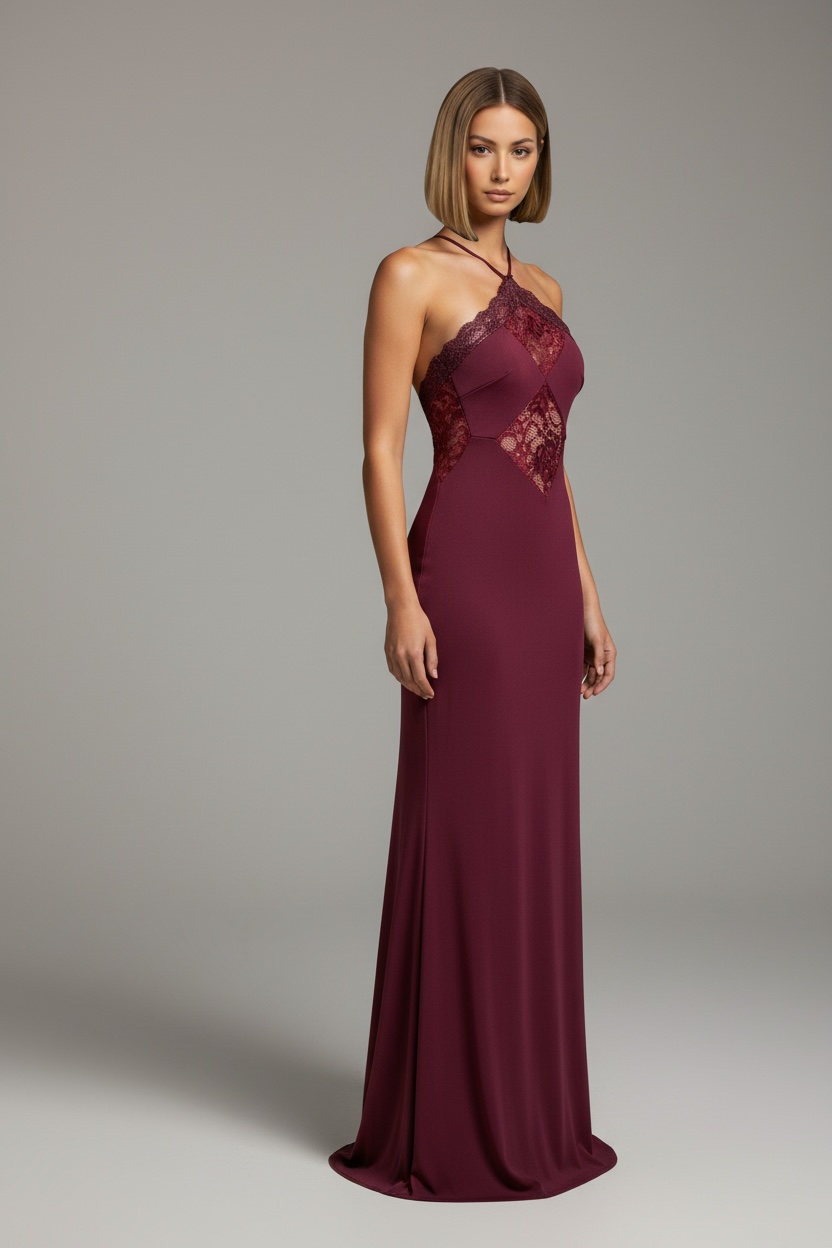 Abito Maxi Halterneck con Inserti in Pizzo Geometrico.